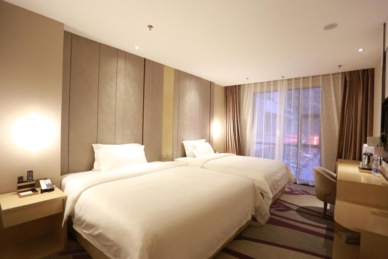 Lavande International Hotel Guangzhou Taikoo Hui Square Shipaiqiao Metro Station Branch - Free Shuttle Bus To Canton Fair Complex During Canton Fair Period & Free Vpn Internet Access Exterior foto