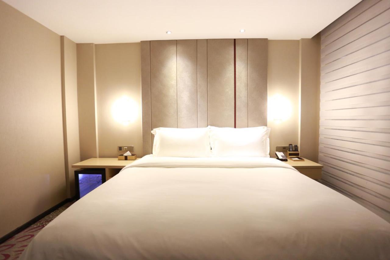 Lavande International Hotel Guangzhou Taikoo Hui Square Shipaiqiao Metro Station Branch - Free Shuttle Bus To Canton Fair Complex During Canton Fair Period & Free Vpn Internet Access Exterior foto